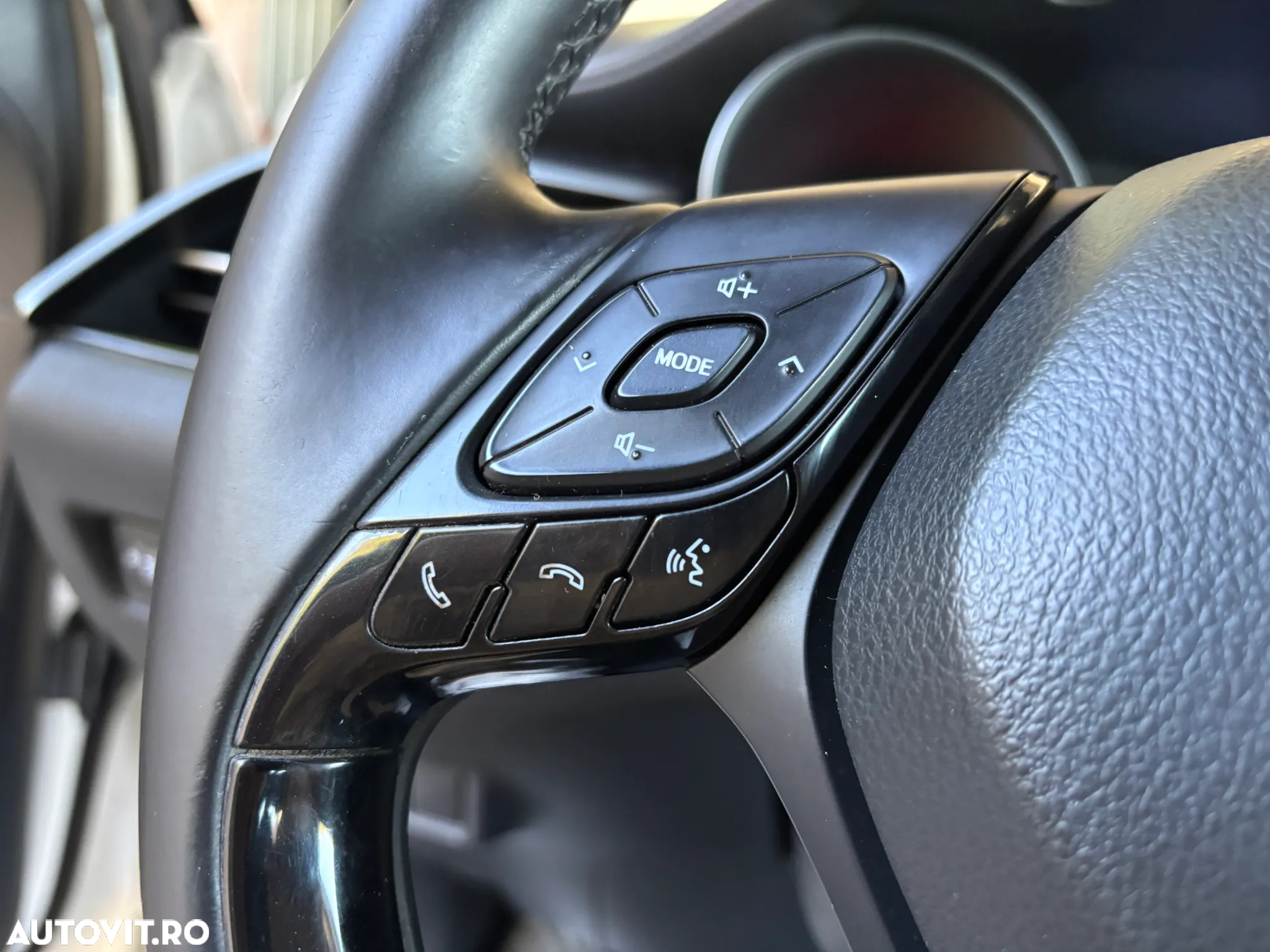Toyota C-HR Hybrid Business-Edition - 25