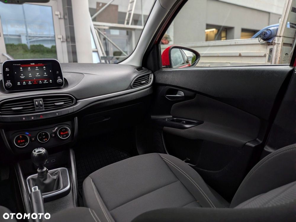 Fiat Tipo 1.4 T-Jet 16v Lounge EU6 - 15