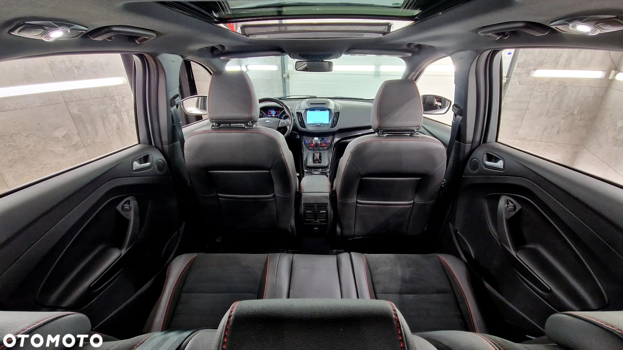 Ford Kuga 2.0 TDCi 4x4 ST-Line - 31