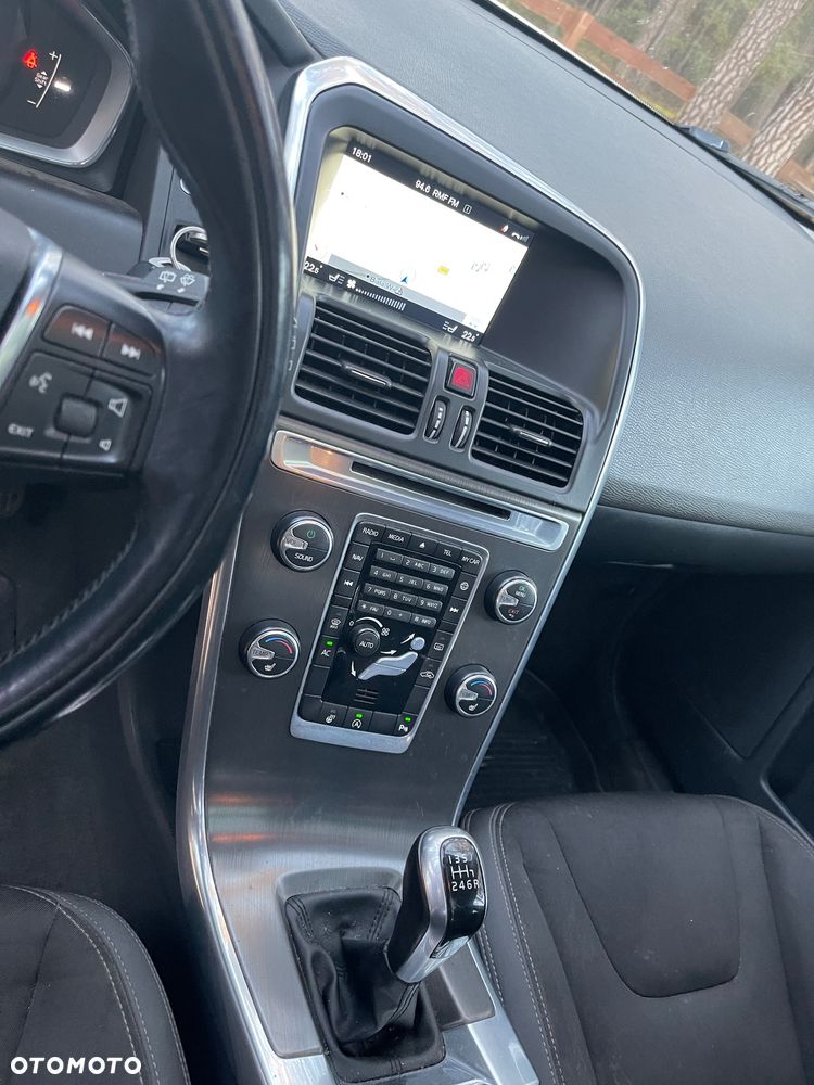 Volvo XC 60 D4 Drive-E Momentum - 17