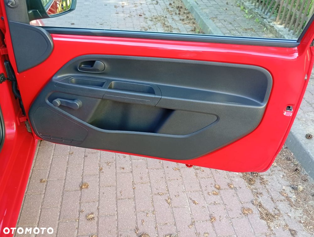 Volkswagen up! 1.0 Beats - 21
