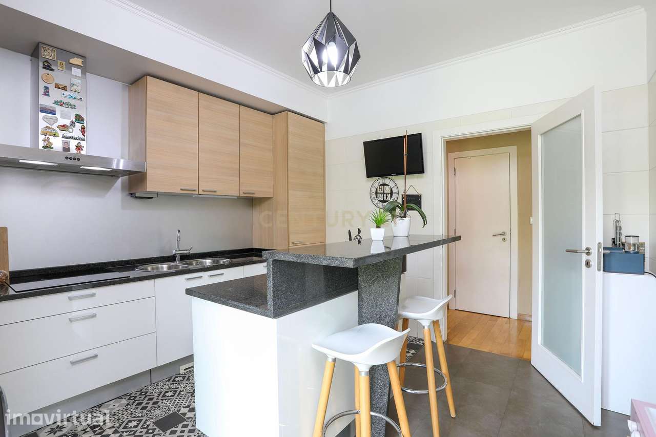 Apartamento T2 Moderno nas Colinas do Cruzeiro | 2 Lugares de Garagem - Grande imagem: 2/27
