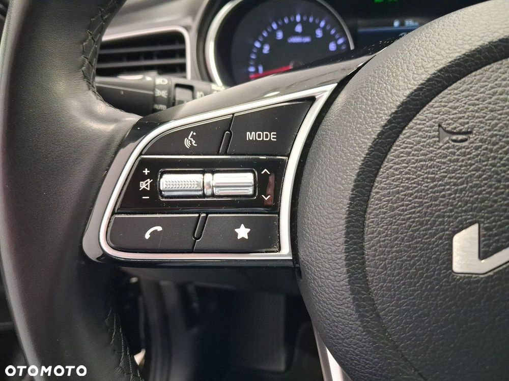 Kia XCeed - 12