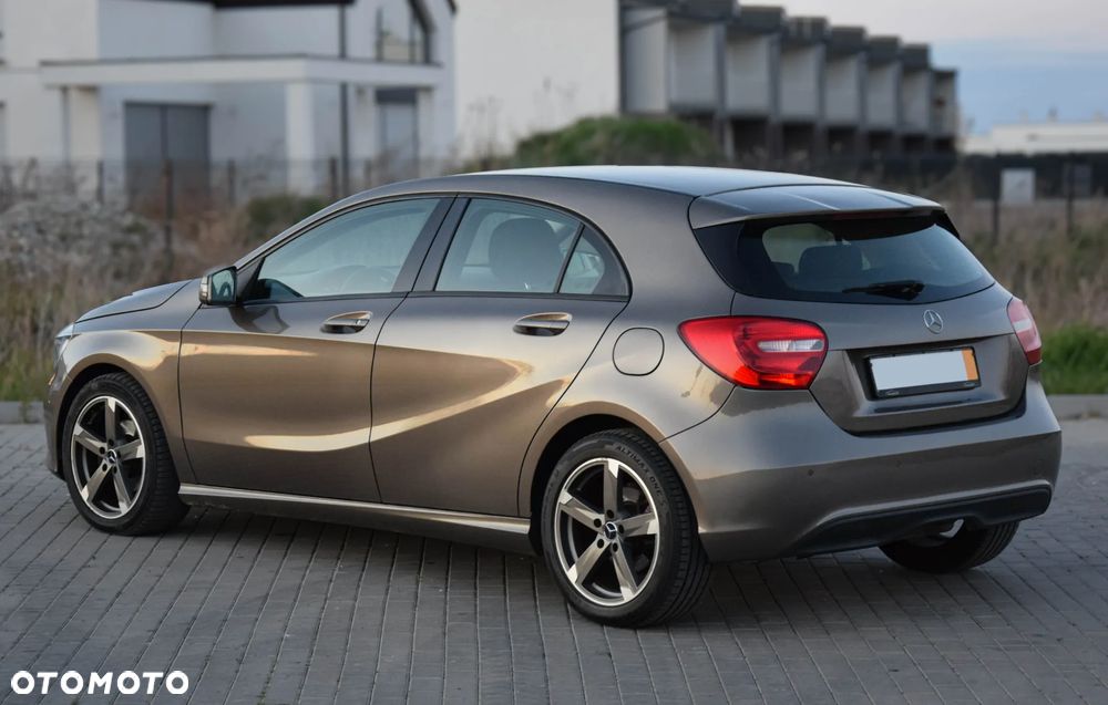 Mercedes-Benz Klasa A 180 BlueEfficiency Edition - 17