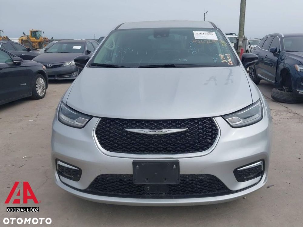 Chrysler Pacifica - 3