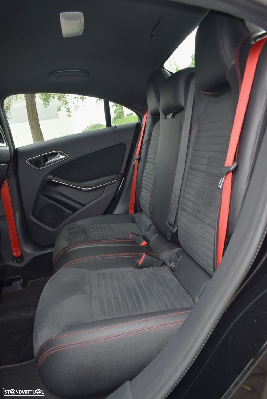 Mercedes-Benz CLA 45 AMG 4-Matic - 9