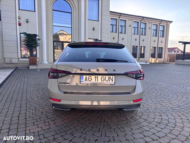 Skoda Superb 2.0 TDI DSG Sportline - 5