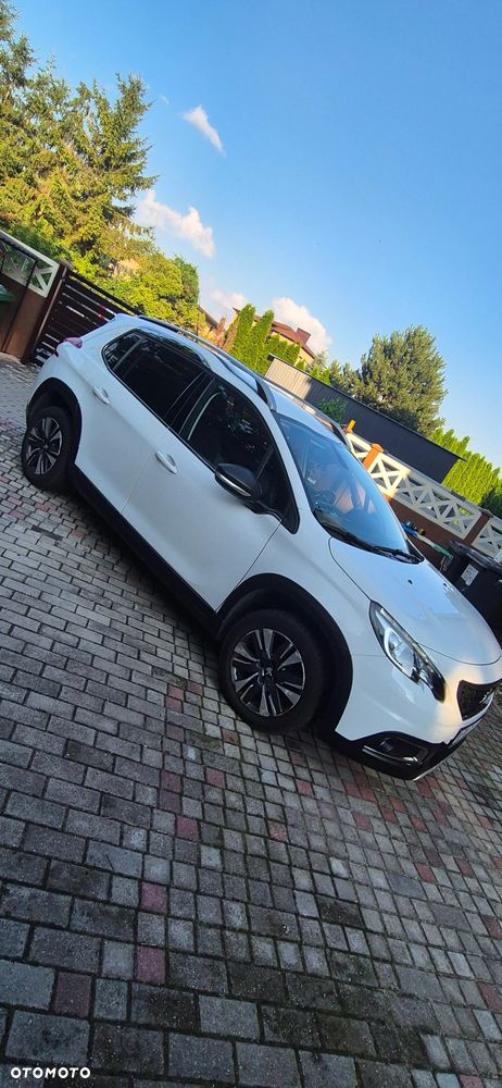 Peugeot 2008 1.2 Pure Tech GPF Style S&S - 2