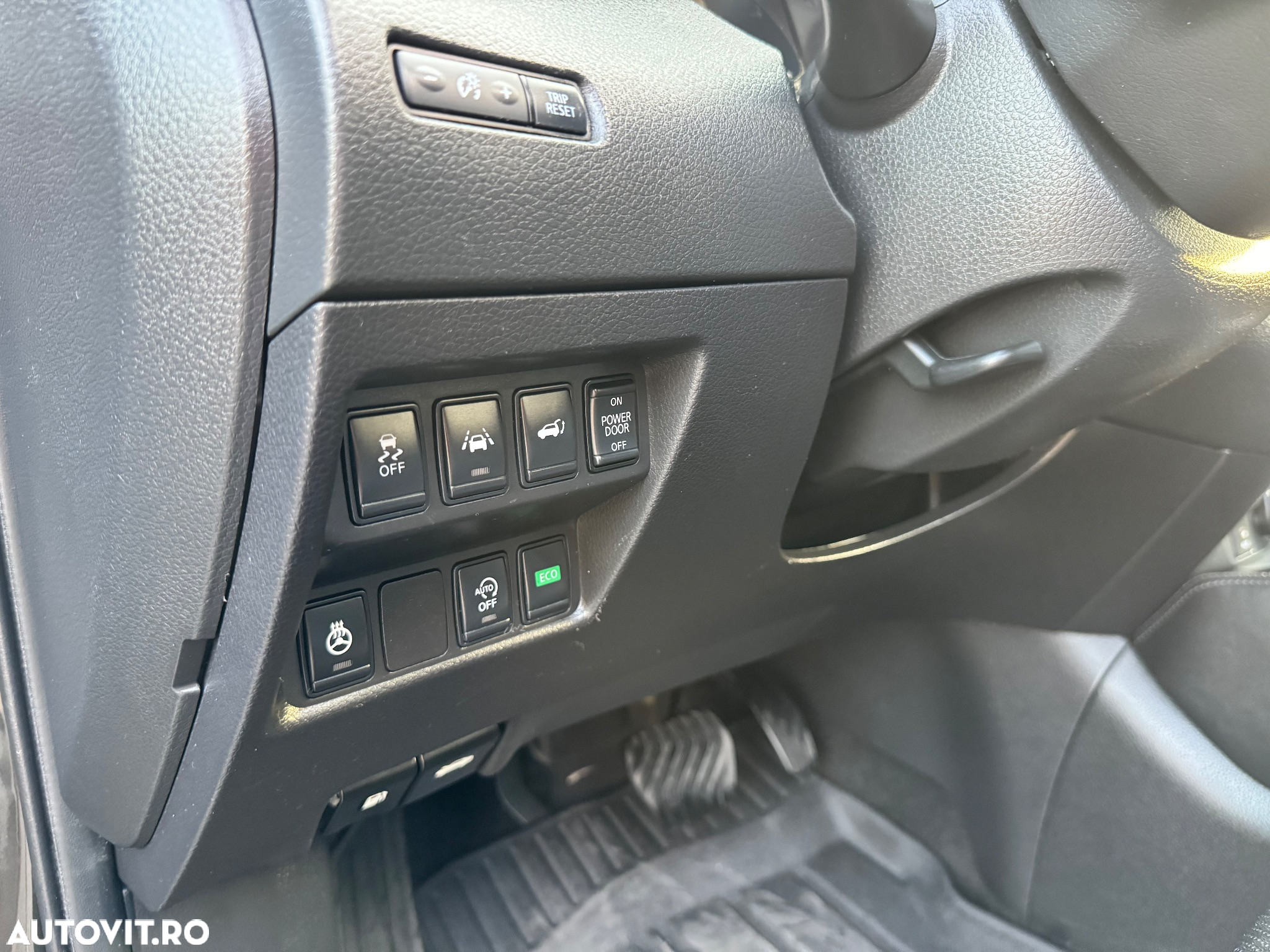 Nissan X-Trail 2.0 dCi ALL-MODE 4x4i Xtronic Acenta - 17