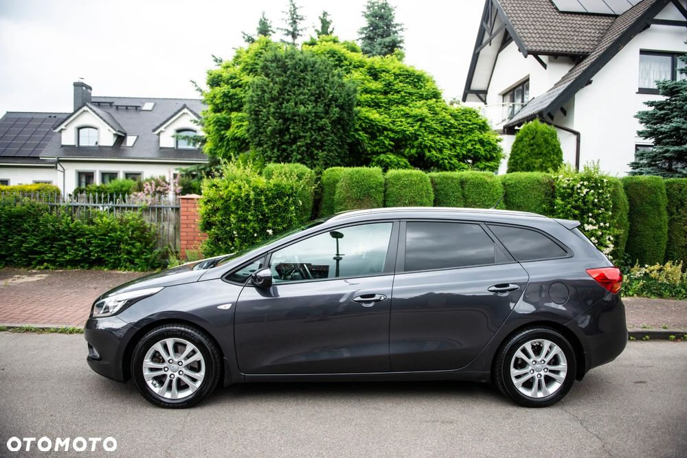 Kia Ceed 1.6 GDI ISG Vision - 11