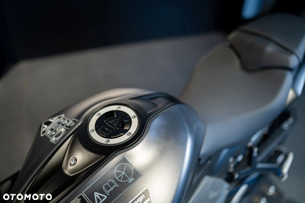 Triumph Daytona - 21