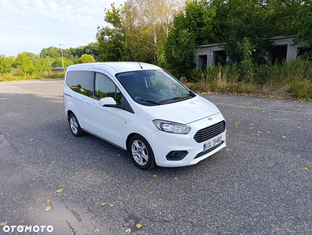Ford Transit Courier - 4