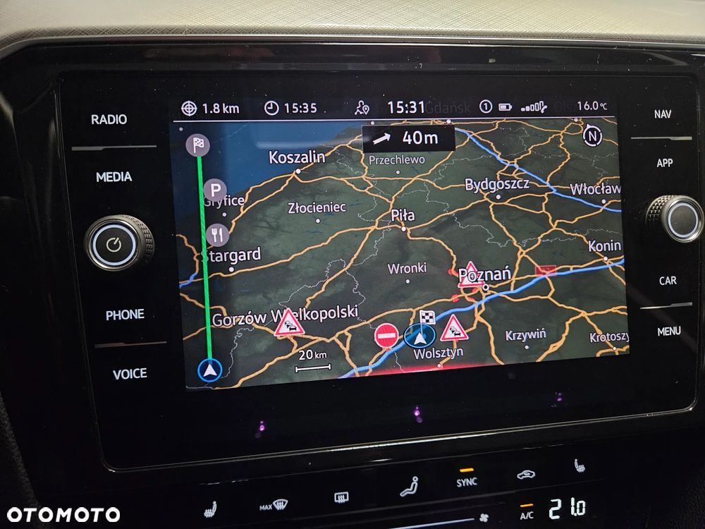Volkswagen Passat Variant 2.0 TDI SCR DSG Business - 31