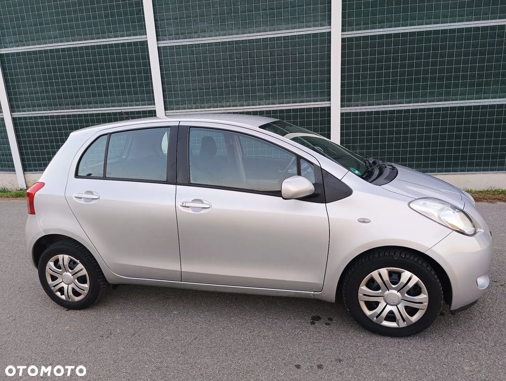 Toyota Yaris 1.3 Sol Premium - 16