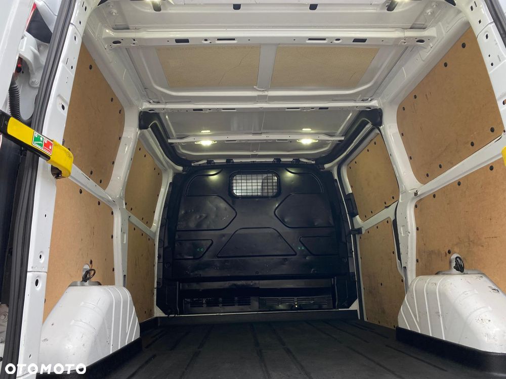 Ford TRANSIT CUSTOM - 26