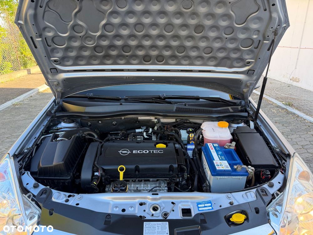 Opel Astra 1.6 Style - 12