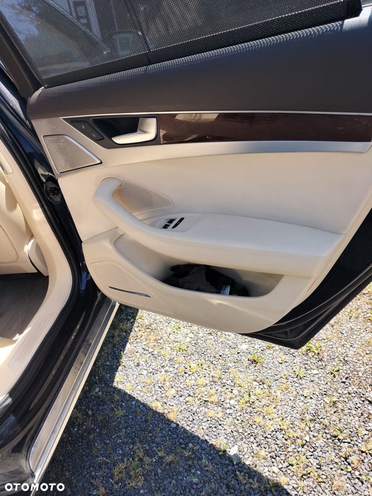 Audi A8 - 3