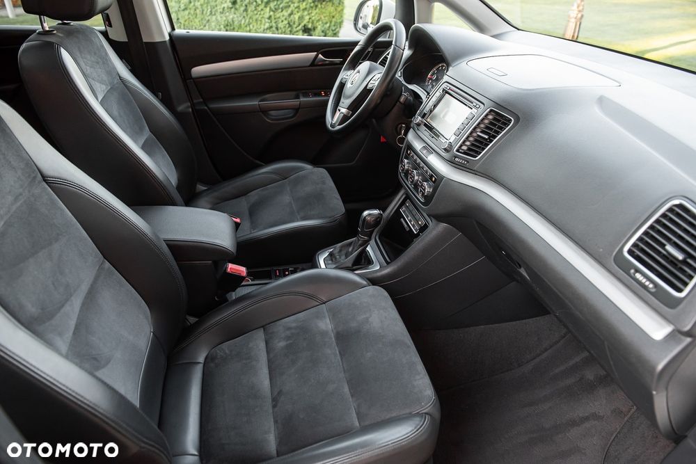 Volkswagen Sharan 2.0 TSI DSG Highline - 35