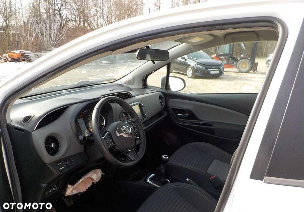 Toyota Yaris - 23