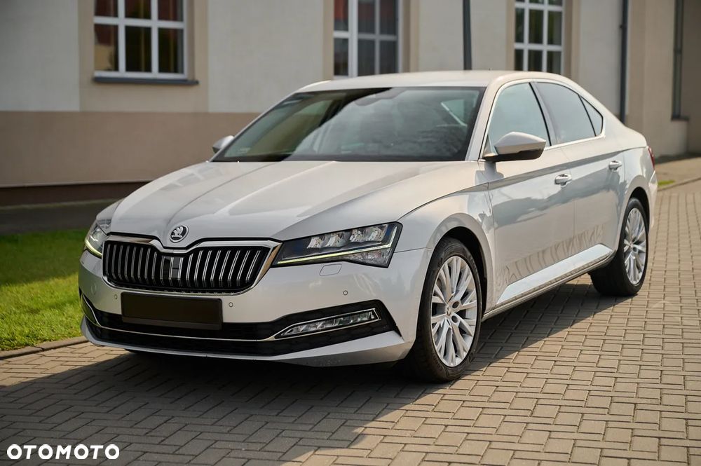 Skoda Superb 2.0 TDI SCR 4x4 Style DSG - 3