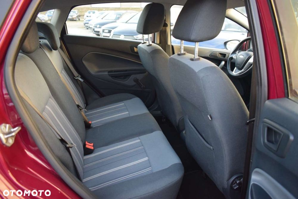 Ford Fiesta - 24