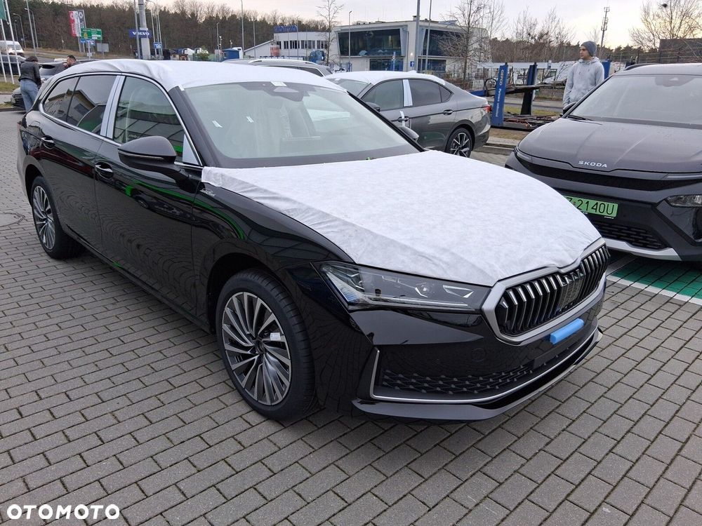 Skoda Superb 2.0 TDI SCR L&K DSG - 2