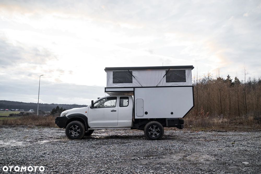 Toyota Hilux 4x4 Extra Cab - 9