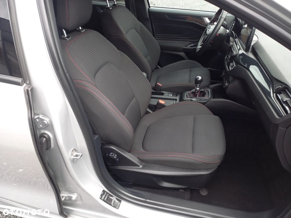Ford Focus 2.0 EcoBlue STart-Stopp-System ST-LINE - 23