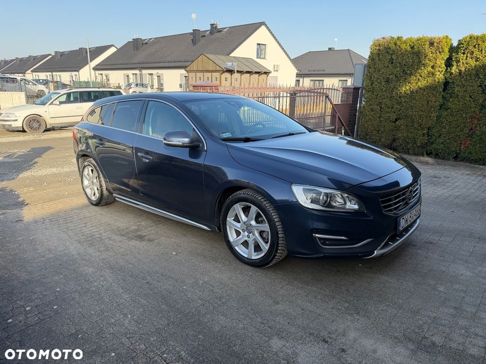 Volvo V60 D4 Geartronic Momentum - 2