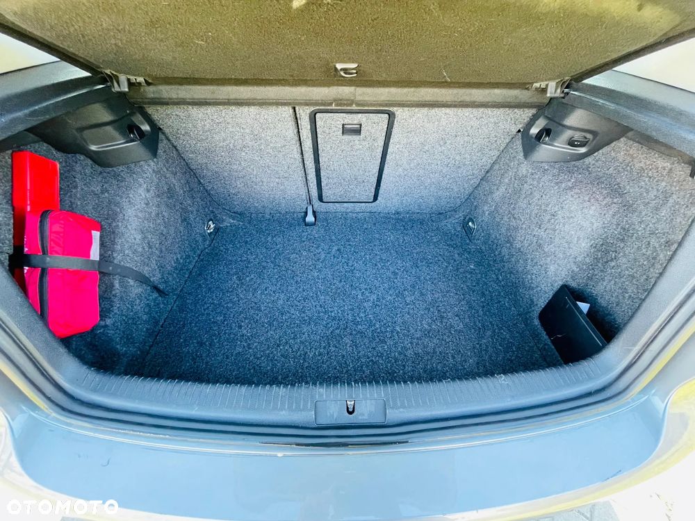 Volkswagen Golf 1.6 Team - 17
