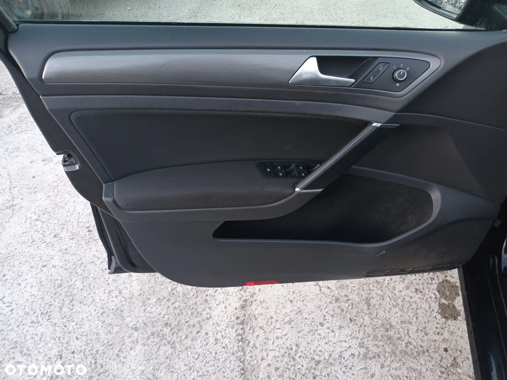 Volkswagen Golf 2.0 BlueTDI DSG Comfortline - 18