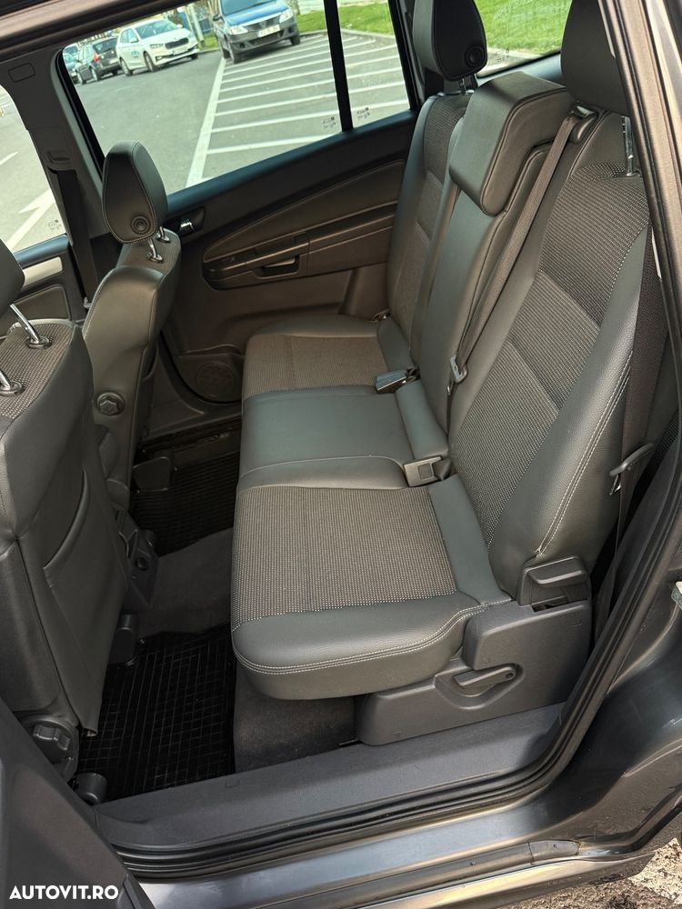 Opel Zafira - 16