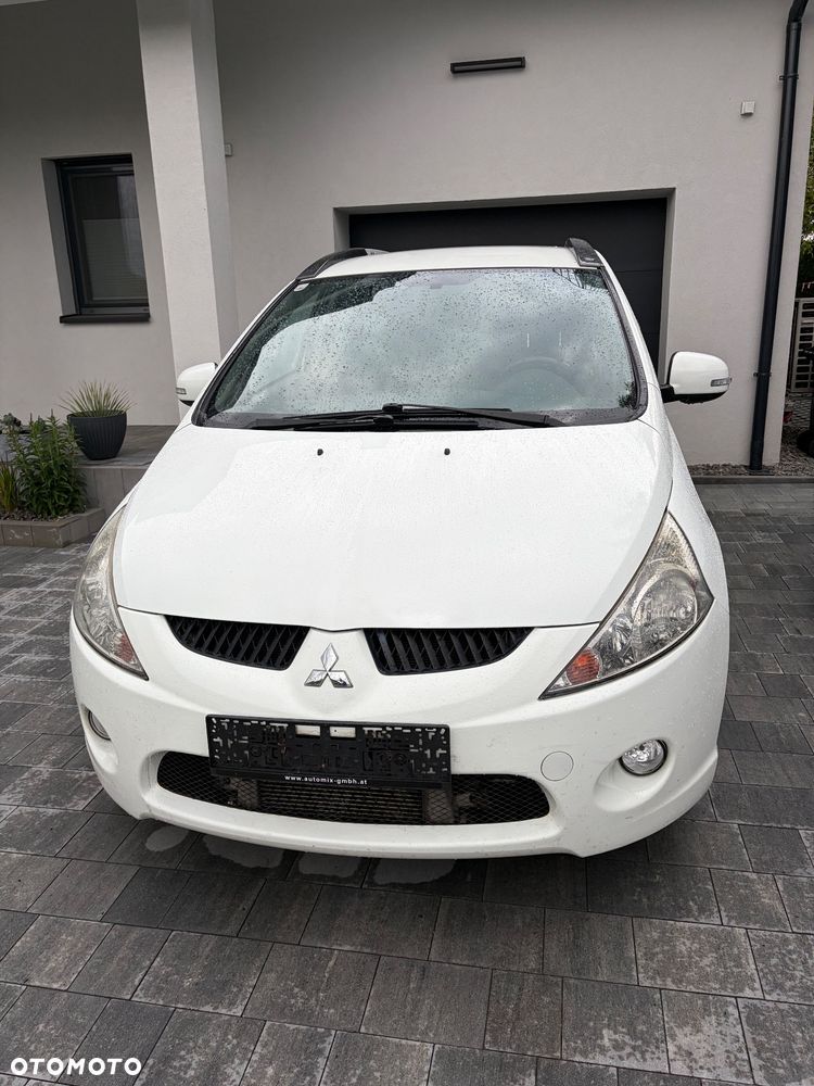 Mitsubishi Grandis 2.0 DI-D 7-Sitzer Intense - 3