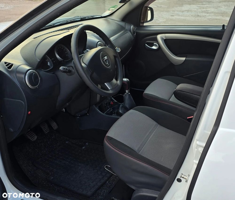 Dacia Duster 1.6 16V 105 4x2 Prestige - 10