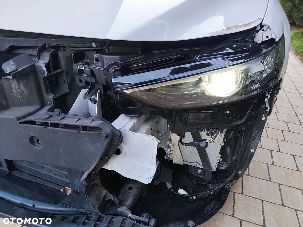 Mazda 3 e-SKYACTIV-G 122 M HYBRID EXCLUSIVE-LINE - 27