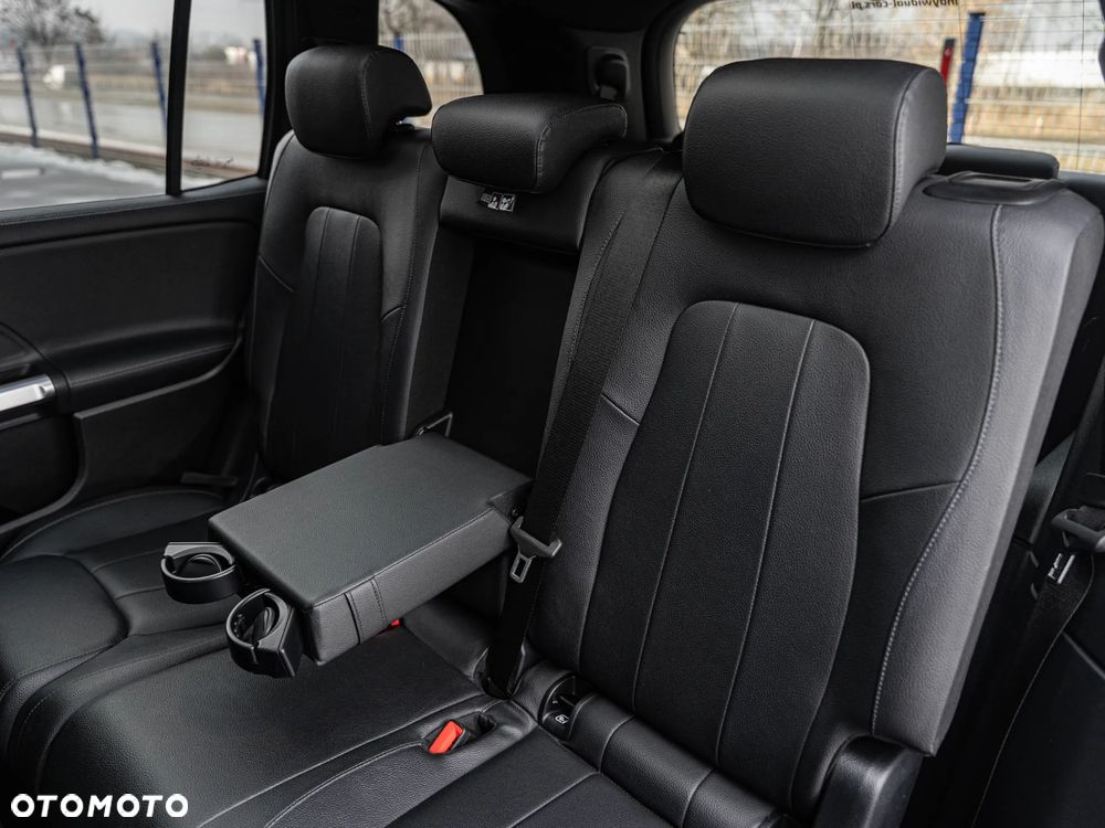 Mercedes-Benz GLB 200 d 8G-DCT Progressive - 28