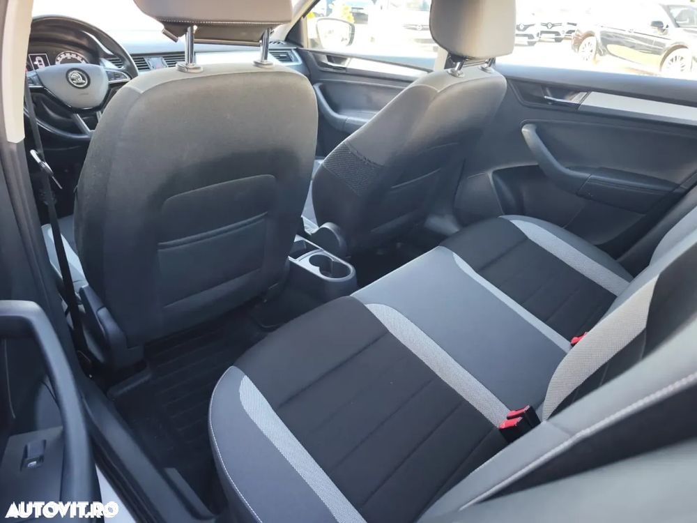 Skoda RAPID 1.0 TSI Ambition - 11