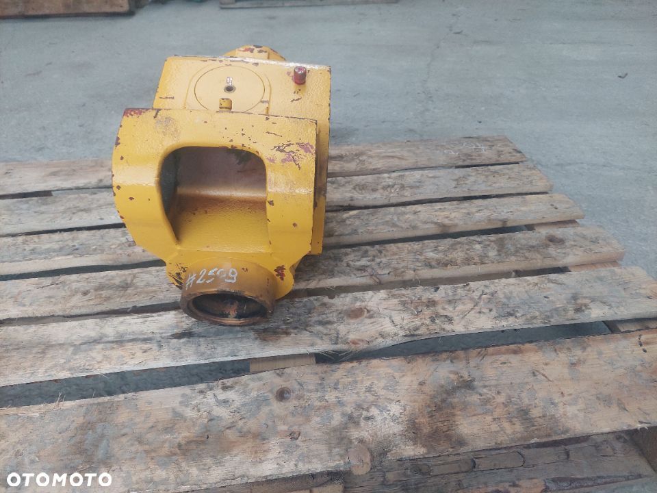 OBUDOWA DYFERENCJAŁU CLARK HURTH MANITOU Ahlmann Komatsu JCB Kramer Zeppelin Schaeff Terex Liebherr BF NEW HOLLAND ŁADOWARKA TELESKOPOWA 212/192-002 [NAP 2509] - 7