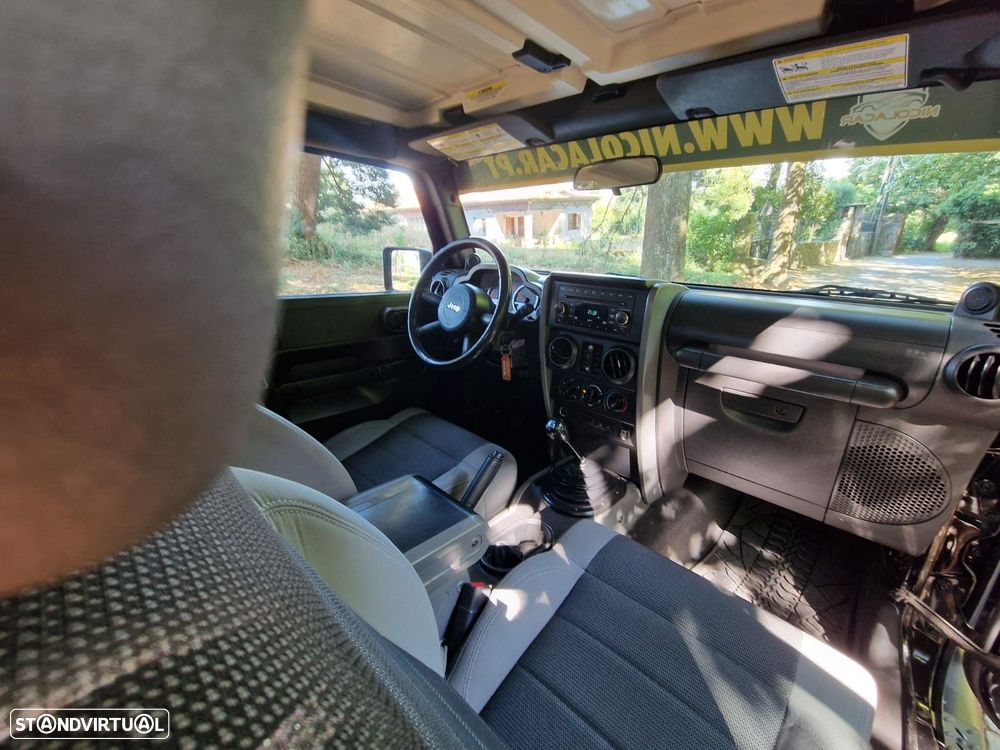 Jeep Wrangler - 25