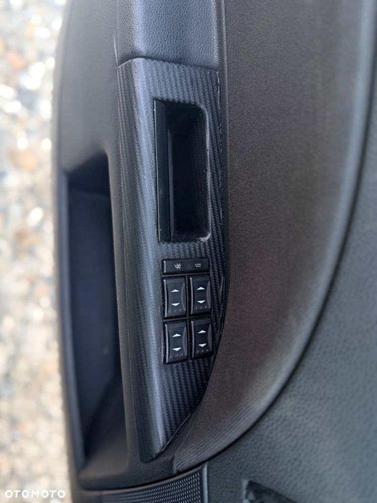 Ford Mondeo 2.0 Ghia - 10