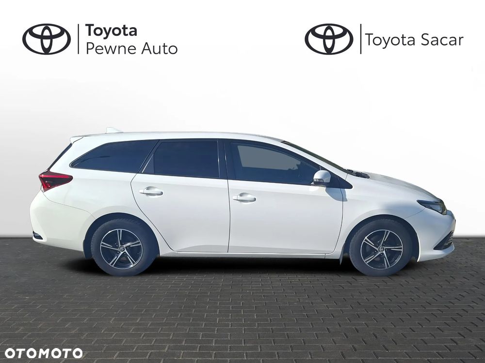 Toyota Auris - 6
