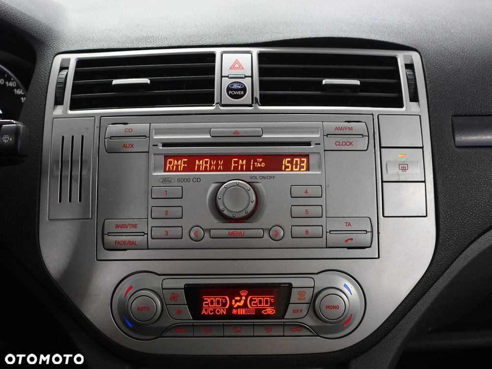 Ford Kuga 2.0 TDCi 2x4 Titanium - 31