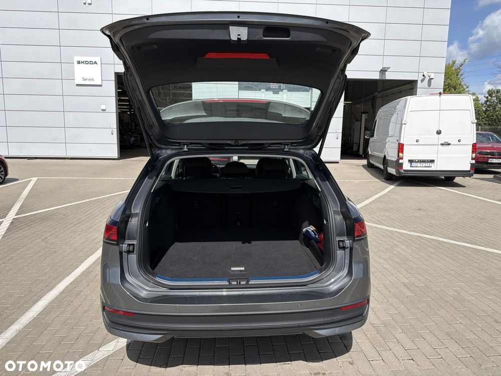 Volkswagen Passat - 18
