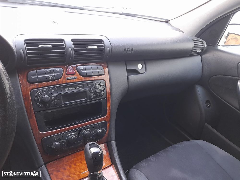 Mercedes-Benz C 220 - 10