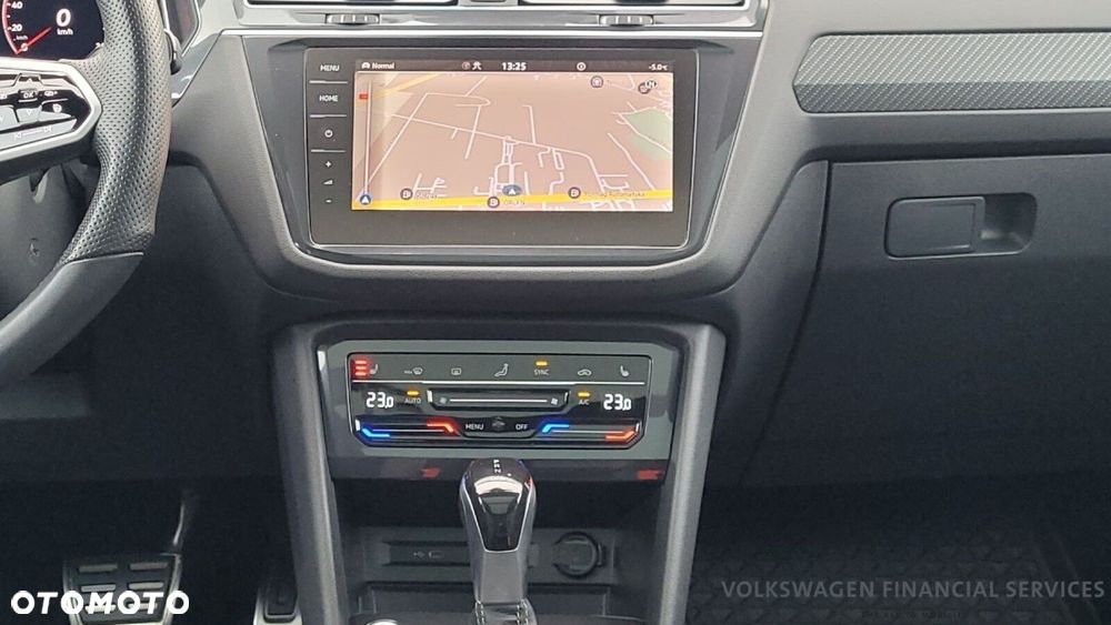 Volkswagen Tiguan Allspace - 10