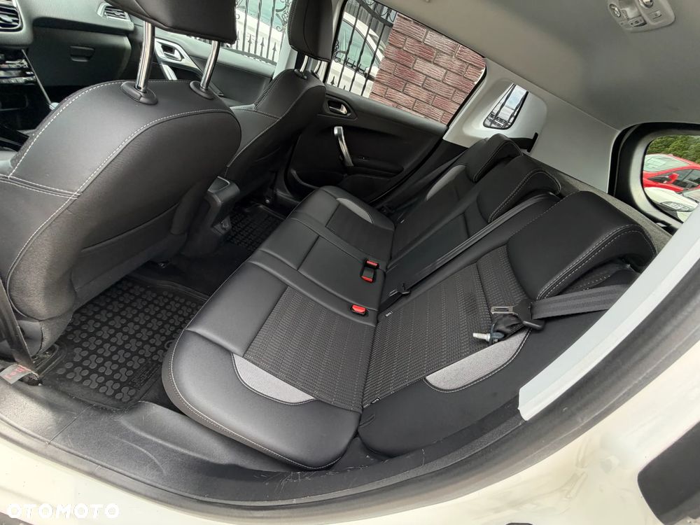 Peugeot 2008 1.5 BlueHDi Allure - 35