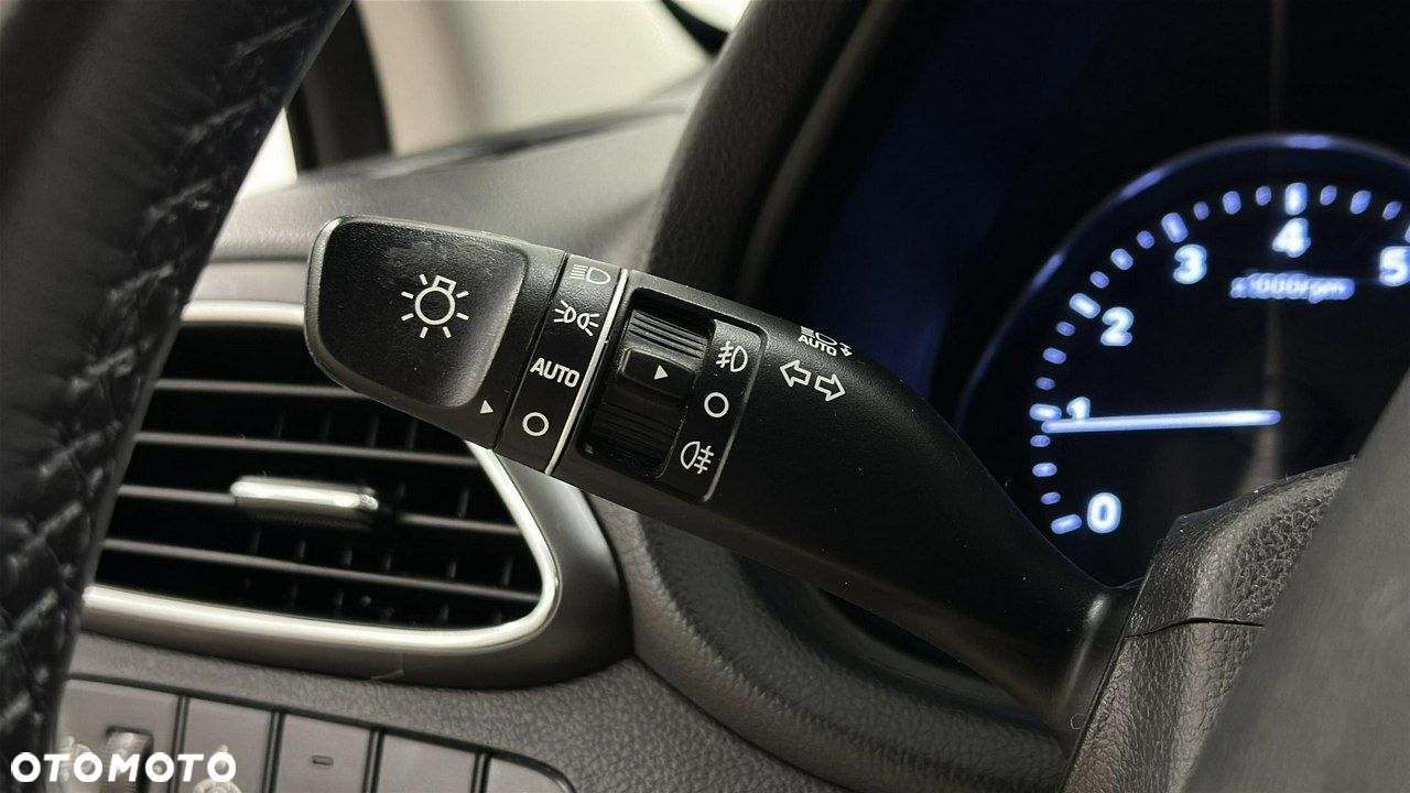 Hyundai i30 1.5 DPI Classic + - 24