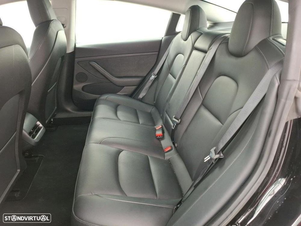 Tesla Model 3 - 13