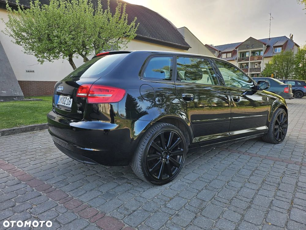 Audi A3 Sportback 2.0 TDI DPF Attraction - 3