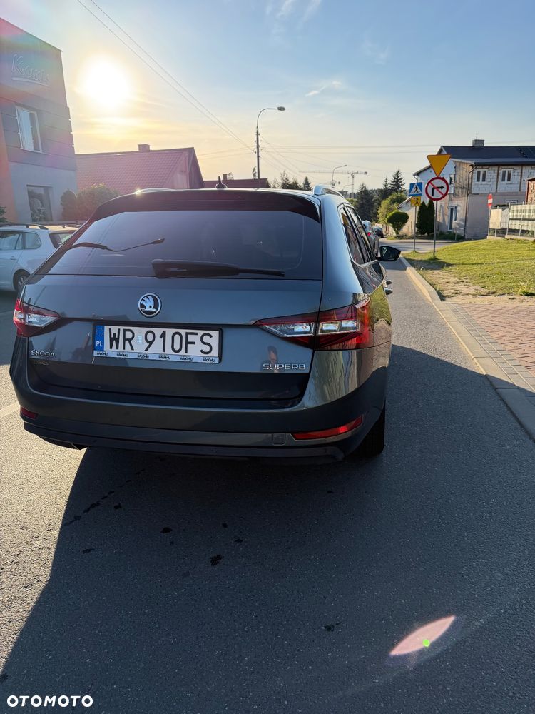 Skoda Superb 1.6 TDI DSG Style - 4